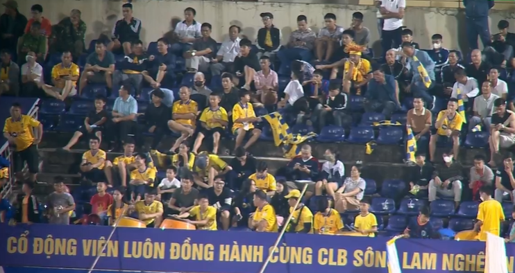 SLNA đấu với CLB TP.HCM: Hòa nhạt nhẽo với CLB TP.HCM, SLNA chật vật “thoát đáy” - Ảnh 2.
