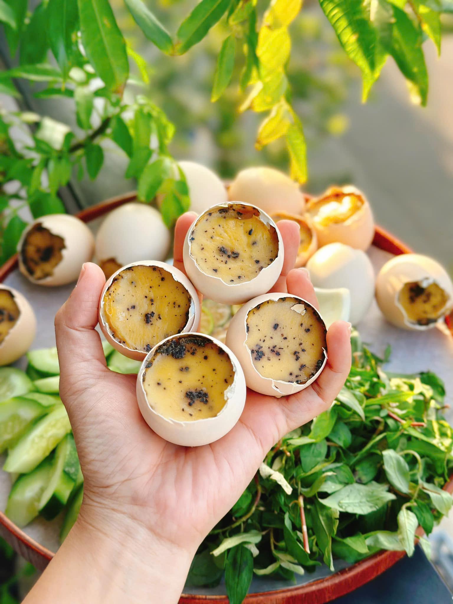 Bí quyết làm món trứng gà nướng ngon tuyệt - Ảnh 1.