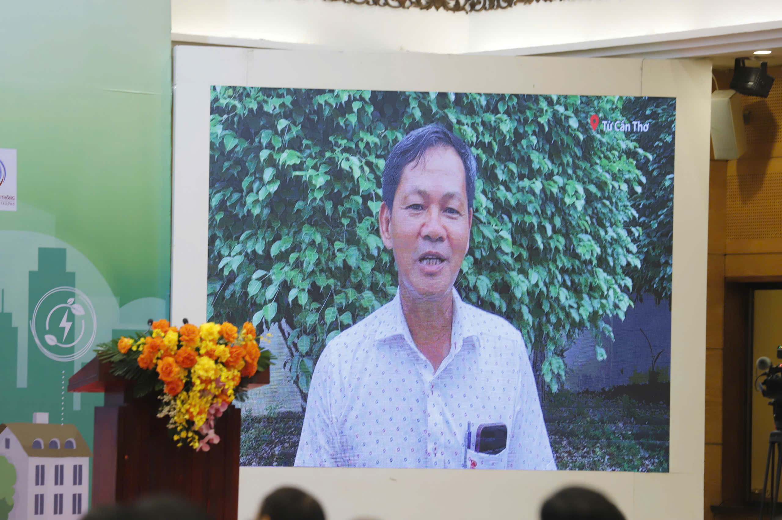 Diễn đàn Chủ tịch Hội Nông dân Việt Nam - Bộ trưởng Bộ Tài nguyên Môi trường Lắng nghe nông dân nói - Ảnh 1.
