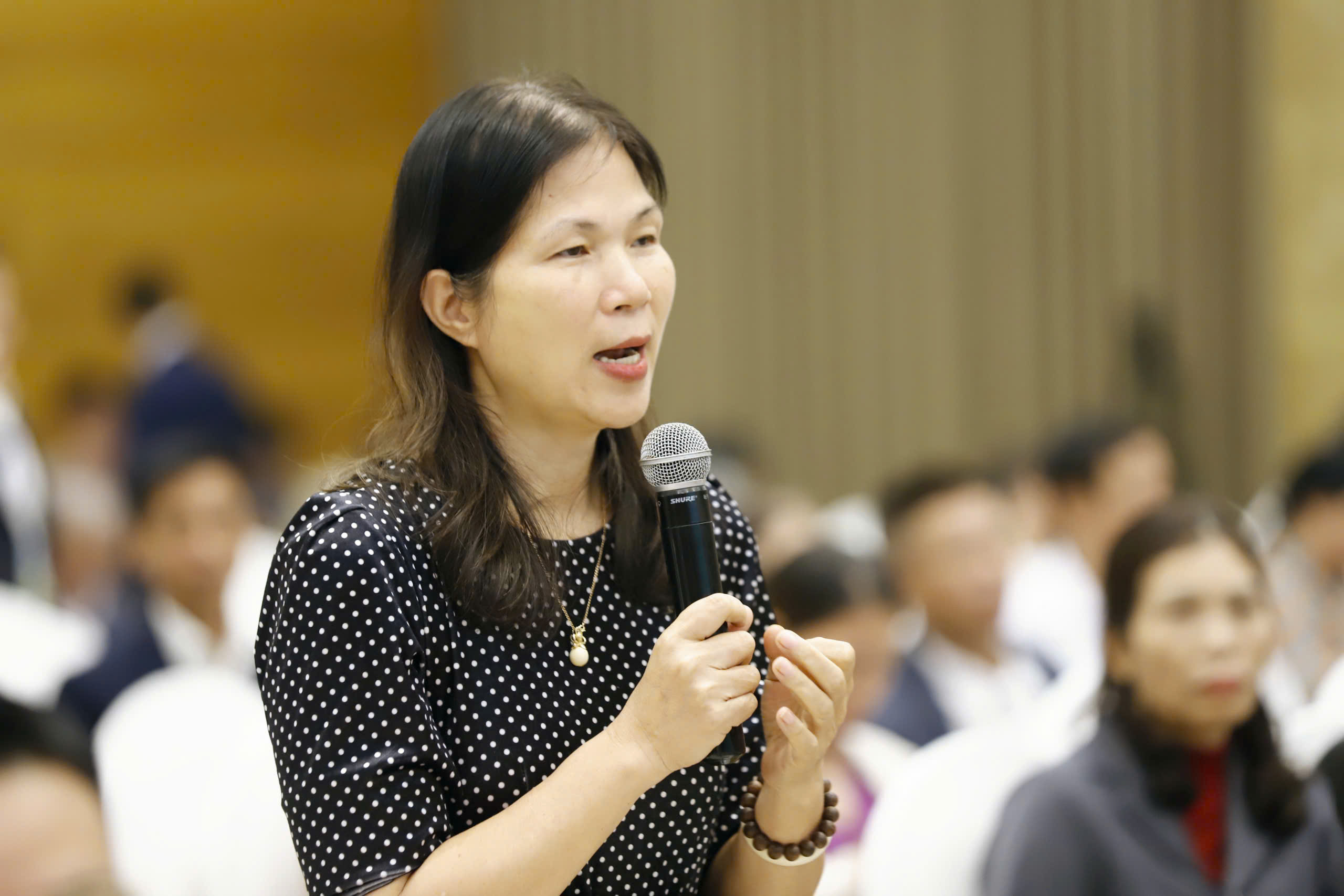 Diễn đàn Chủ tịch Hội Nông dân Việt Nam - Bộ trưởng Bộ Tài nguyên Môi trường Lắng nghe nông dân nói - Ảnh 1.