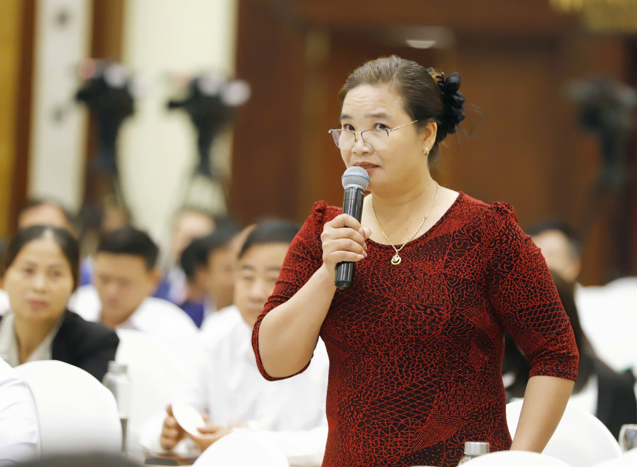 Diễn đàn Chủ tịch Hội Nông dân Việt Nam - Bộ trưởng Bộ Tài nguyên Môi trường Lắng nghe nông dân nói - Ảnh 2.