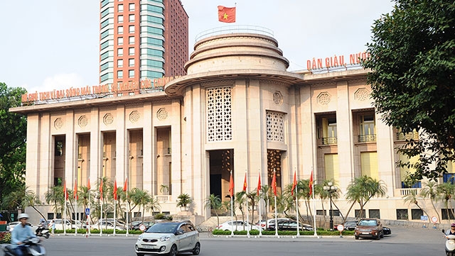 Đề xuất phạt tới 500 triệu đồng đối với ngân hàng bán sản phẩm bảo hiểm không bắt buộc kèm khoản vay- Ảnh 1. Đề xuất phạt tới 500 triệu đồng đối với ngân hàng bán sản phẩm bảo hiểm không bắt buộc kèm khoản vay- Ảnh 1.