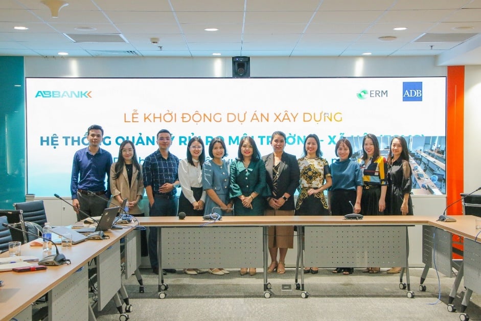 ABBANK khởi động dự án xây dựng "Hệ thống quản lý môi trường và xã hội" trong nghiệp vụ tài trợ thương mại- Ảnh 1.