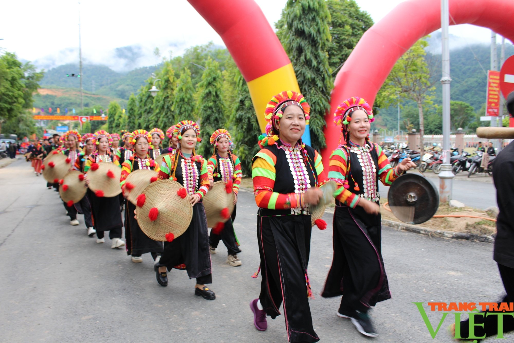 Lễ hội đường phố ở Mường Tè - nơi gặp gỡ, thăng hoa sắc màu biên giới - Ảnh 20.