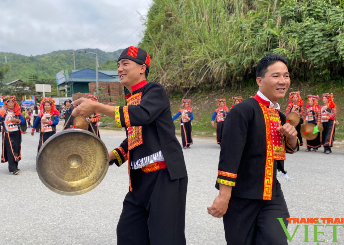 Lễ hội đường phố ở Mường Tè - nơi gặp gỡ, thăng hoa sắc màu biên giới - Ảnh 7.