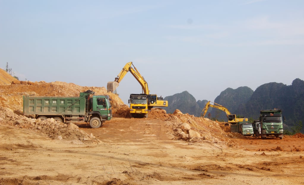 Quảng Ninh điều chuyển gần 1.200 tỷ đồng từ dự án giải ngân “ì ạch” sang dự án đang thiếu vốn - Ảnh 3.