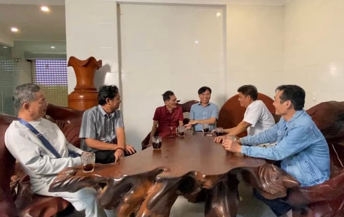 Thương Tín mất ngủ vì vết thương đau nhức, khó tìm người chăm sóc riêng - Ảnh 2.