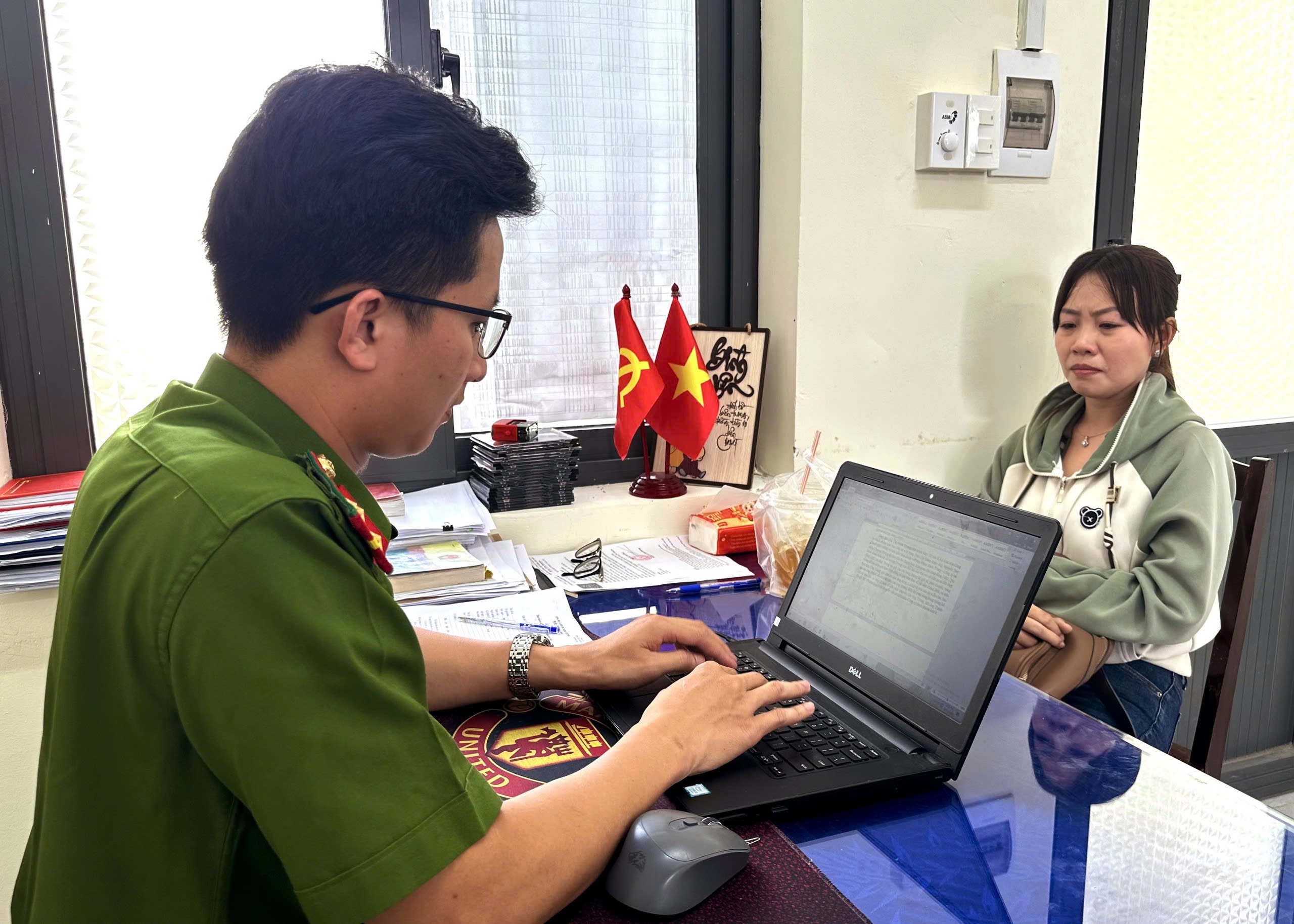 Bắt giam nam nhân viên kỹ thuật về hành vi lừa đảo chiếm đoạt tài sản- Ảnh 2.