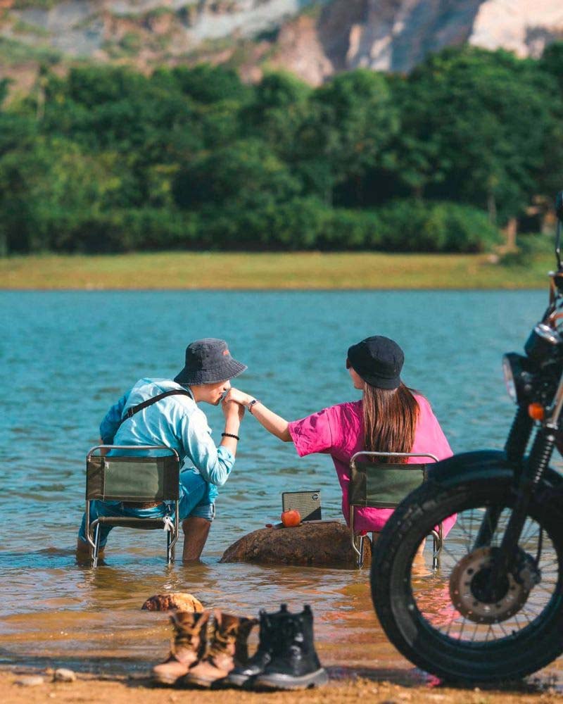 Ngỡ ngàng điểm du lịch chỉ cách Hà Nội 40km, cảnh sắc đẹp được ví như “Thụy Sĩ thu nhỏ” - Ảnh 2.