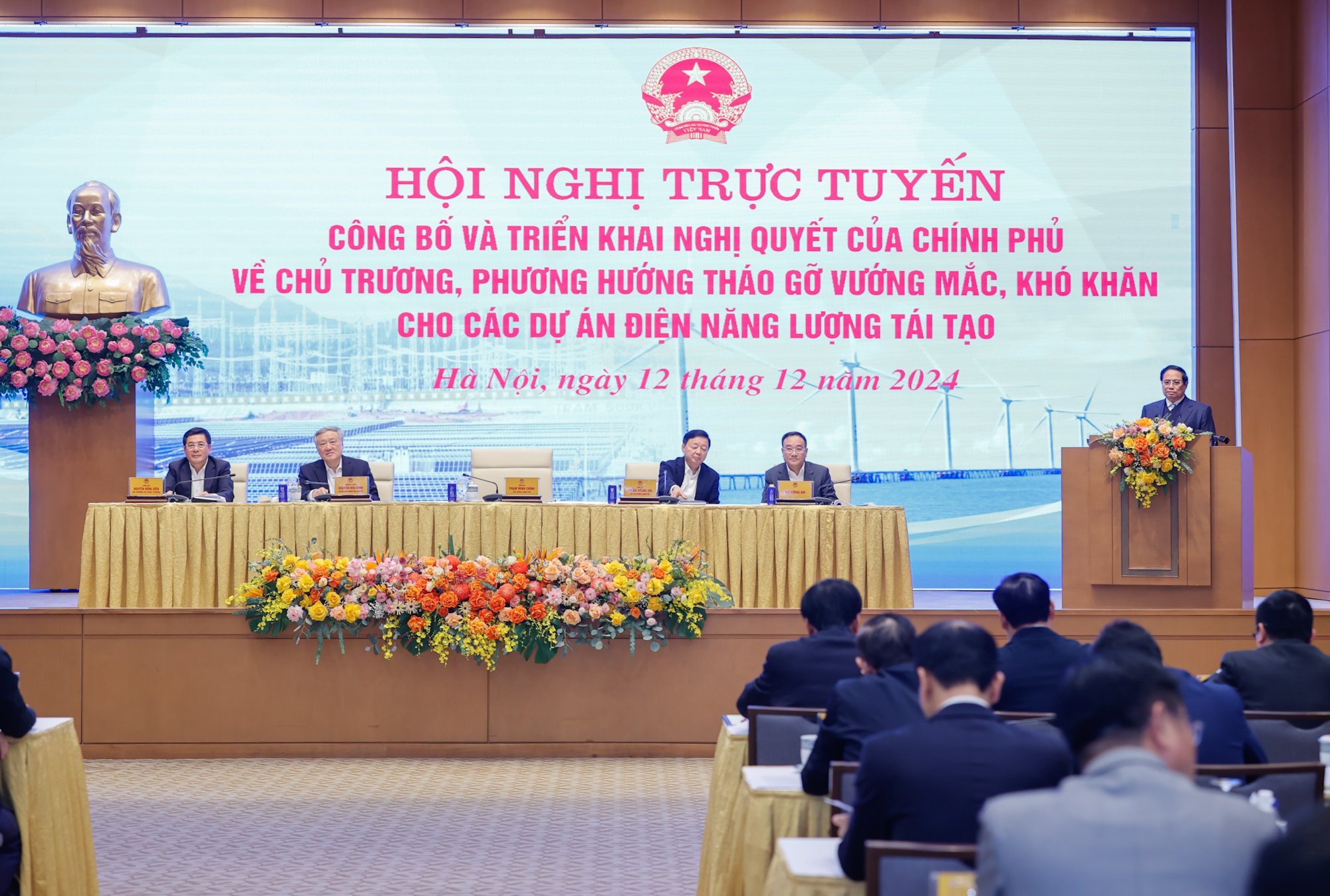 Thủ tướng: Sẽ xử nghiêm việc chạy chọt để “gỡ” dự án điện tái tạo sai phạm- Ảnh 1.