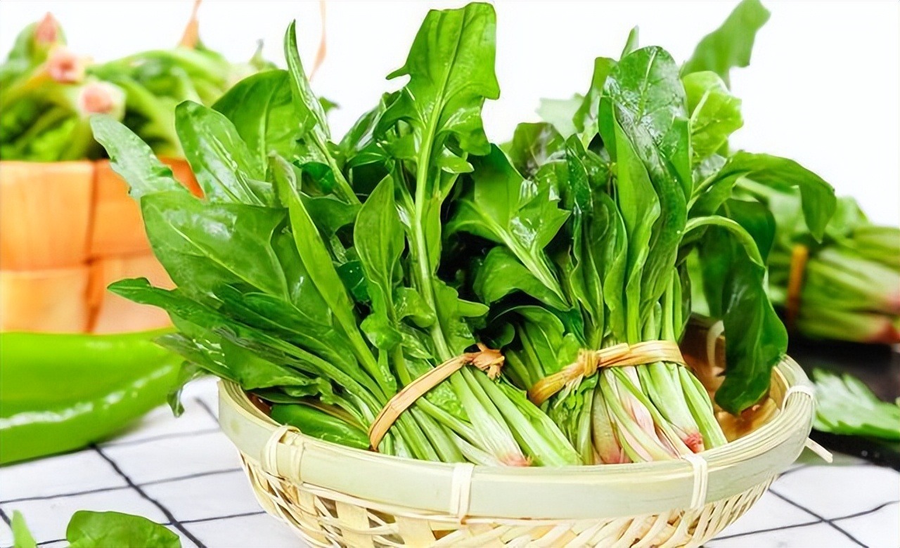 Loại rau "vua vitamin K", kali cao hơn chuối, giúp bảo vệ hệ tim mạch, tốt xương, bổ máu - Ảnh 2.