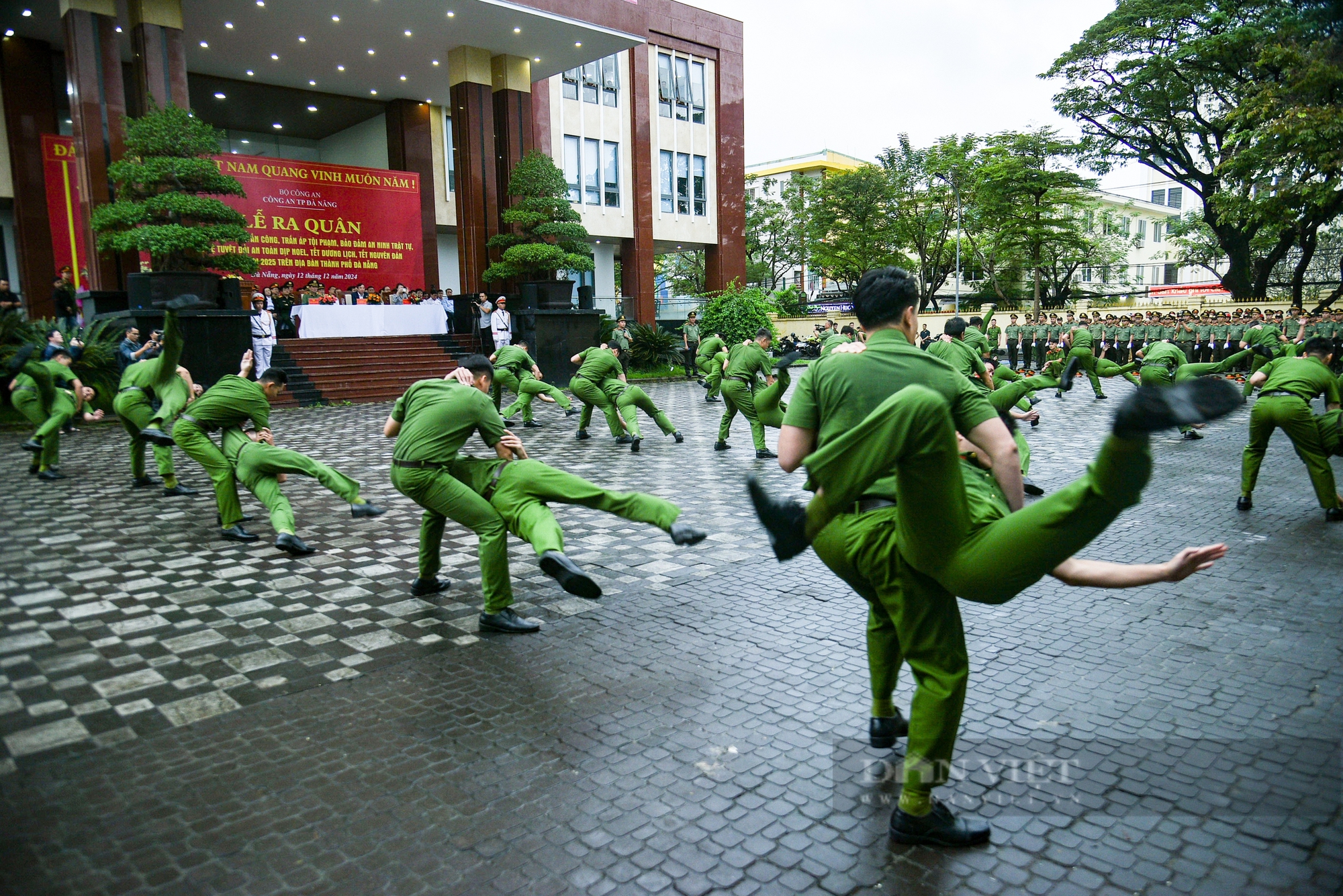 Tận mắt xem màn biểu diễn võ thuật mãn nhãn của công an Đà Nẵng- Ảnh 5.