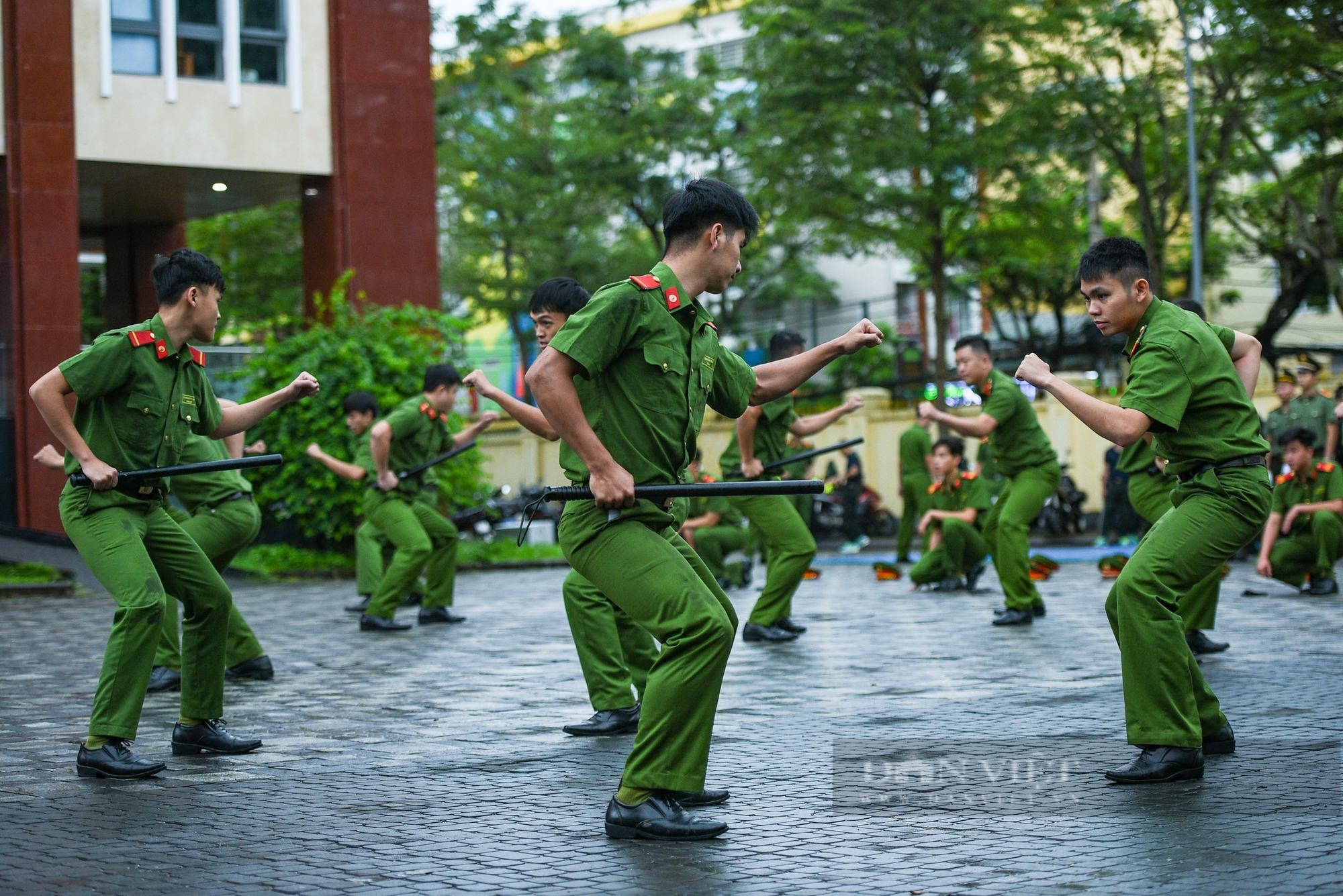 Tận mắt xem màn biểu diễn võ thuật mãn nhãn của công an Đà Nẵng- Ảnh 2.