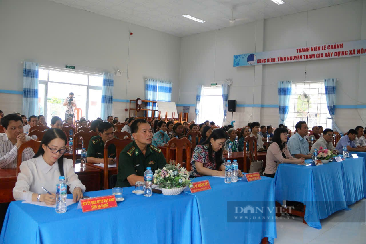 Chủ tịch Hội Nông dân Việt Nam Lương Quốc Đoàn tiếp xúc cử tri sau Kỳ họp thứ 9, Quốc hội khóa XV- Ảnh 2.