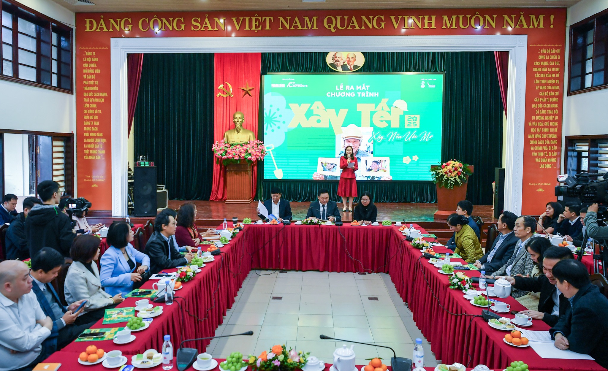 Xây Tết 2025: "Xây nền mơ ước", hỗ trợ phần quà cho 18.500 công nhân - Ảnh 1.