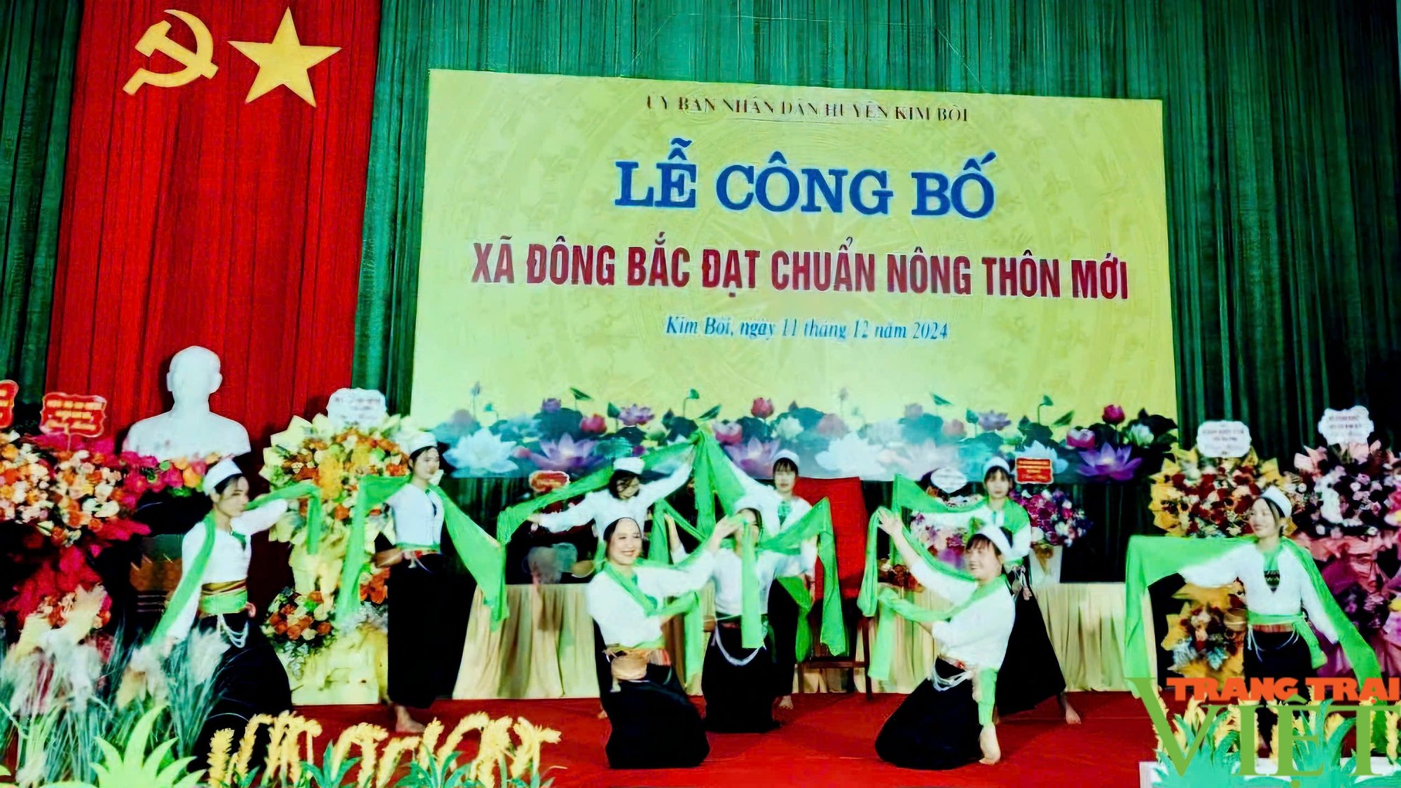 Kim Bôi: Đông Bắc công bố, đón bằng công nhận xã nông thôn mới - Ảnh 1.