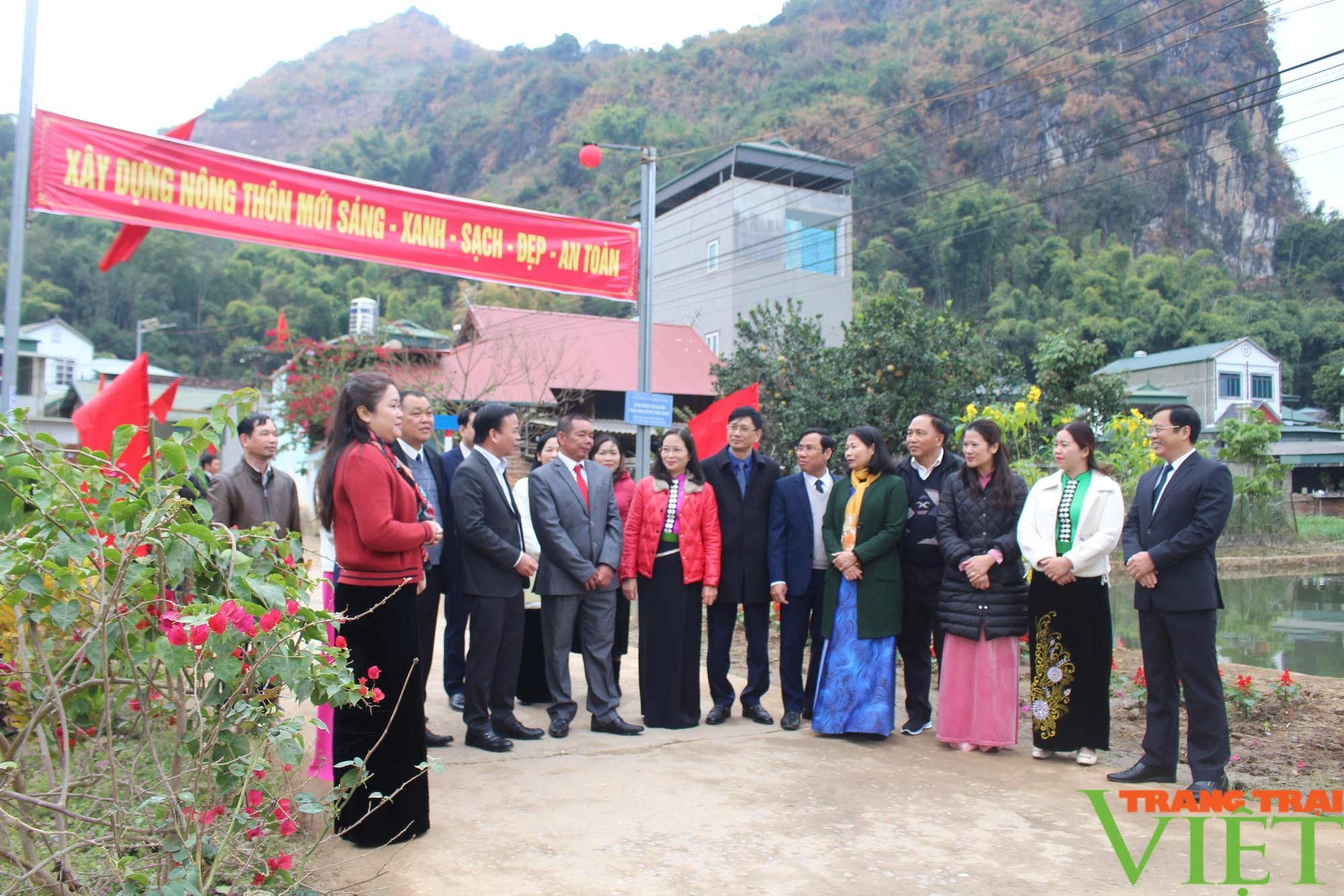Vượt khó để xây dựng nông thôn mới kiểu mẫu ở bản Phiêng Ngùa - Ảnh 1.