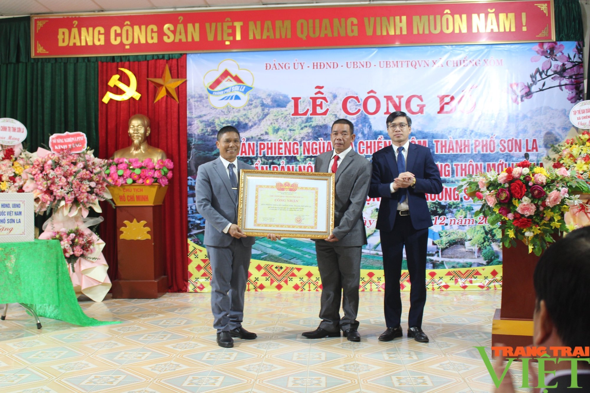 Vượt khó để xây dựng nông thôn mới kiểu mẫu ở bản Phiêng Ngùa - Ảnh 2.
