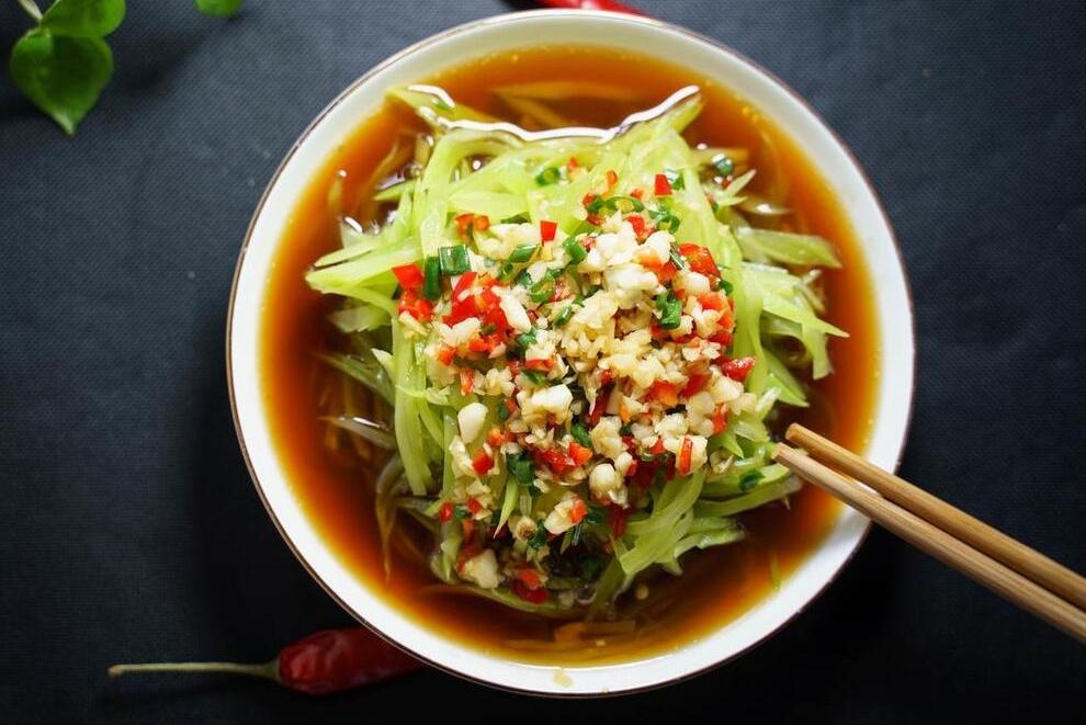 Loại rau bổ hơn bí ngô, nhuận tràng hơn khoai lang, giúp ngủ ngon, dưỡng huyết, xào thịt cực thơm - Ảnh 3.