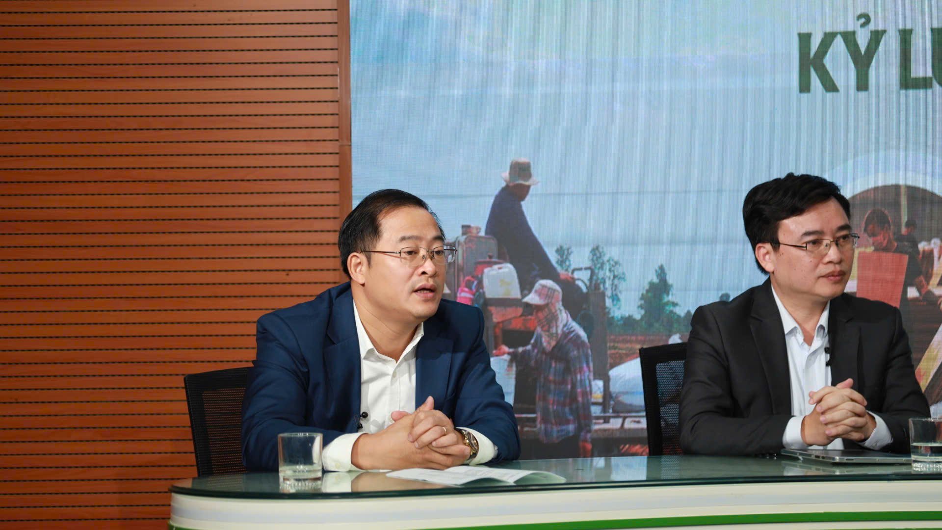 Tọa đàm: Xuất khẩu nông lâm thủy sản năm 2024 - Kỷ lục mới, vị thế mới - Ảnh 1.