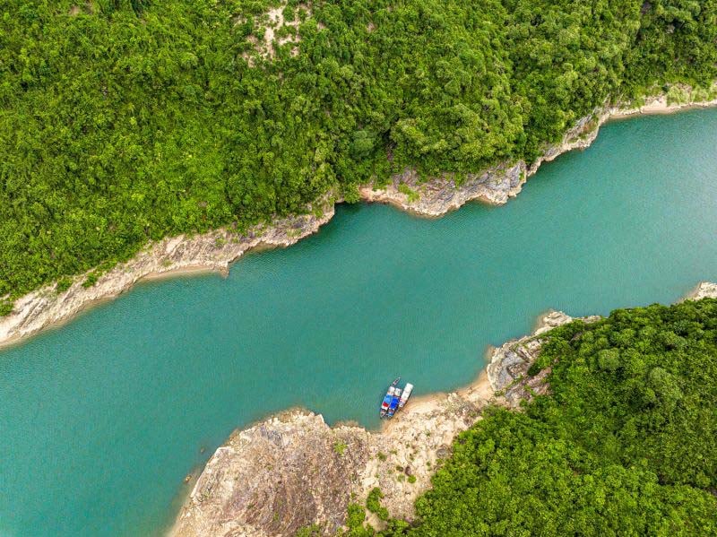 Không phải phố cổ Hội An, đây mới là điểm đến nổi tiếng, đẹp như tranh vẽ ở Quảng Nam du khách nên ghé qua - Ảnh 2.