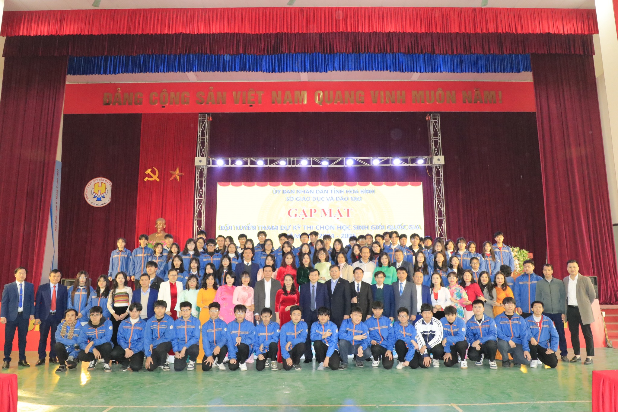 Hòa Bình gặp mặt đội tuyển tham dự Kỳ thi chọn học sinh giỏi quốc gia - Ảnh 1.