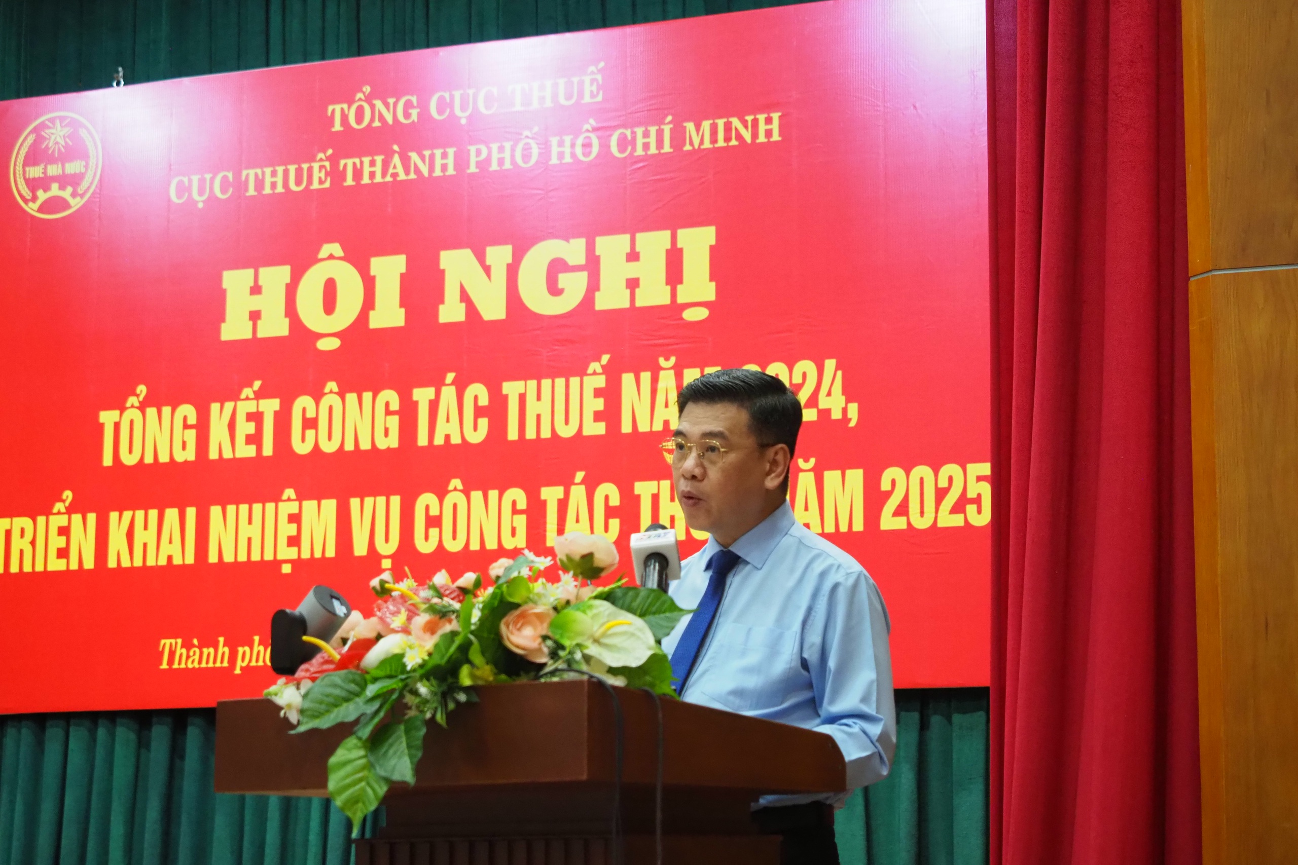 Một hoa hậu nộp thuế đến 4,7 tỷ đồng - Ảnh 1.