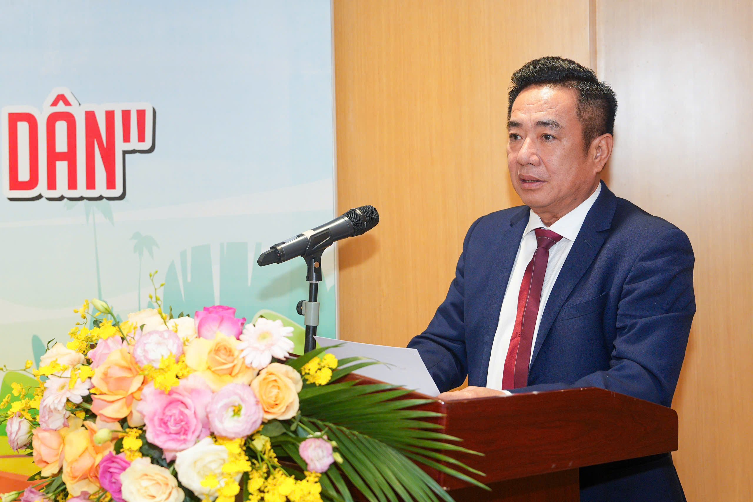 17 tác phẩm xuất sắc nhất được trao giải Cuộc thi viết “Tín dụng Chính sách xã hội - Ý Đảng, lòng Dân” - Ảnh 2.