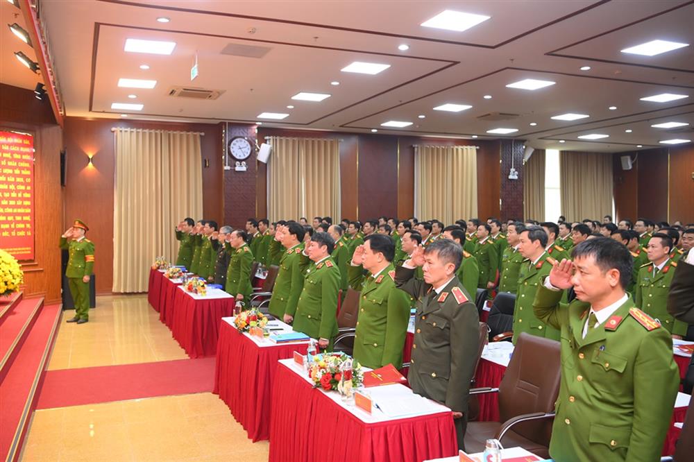 Thứ trưởng Bộ Công an yêu cầu Cảnh sát hình sự cả nước khẩn trương chuyển đổi trạng thái, phải đi "bước trước" - Ảnh 2.