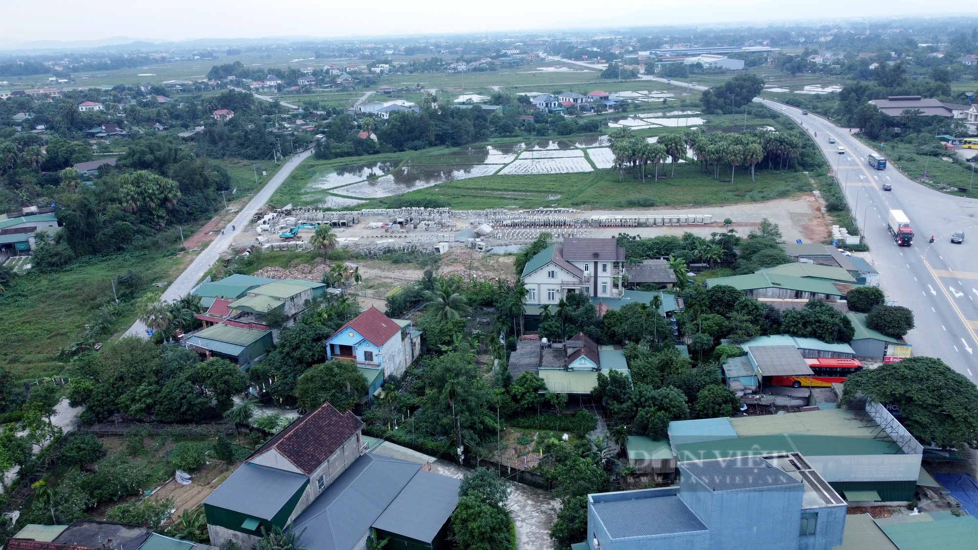 Hà Tĩnh: Dự án đường 575 tỷ đồng “lỡ hẹn” tiến độ vì vướng khu dân cư - Ảnh 4.