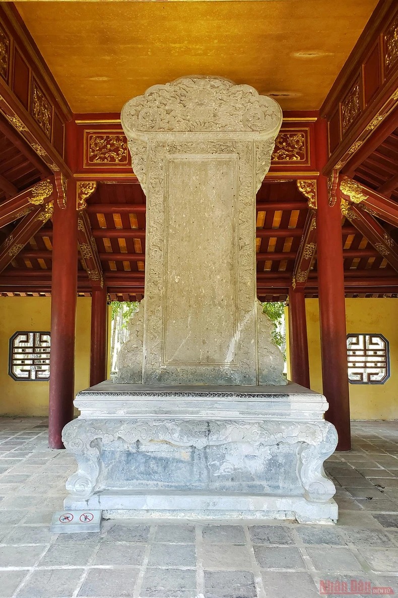 Đây là lăng tẩm xa kinh thành Huế nhất, nơi an nghỉ của ông vua sáng lập nhà Nguyễn, triều đại quân chủ cuối cùng - Ảnh 12.