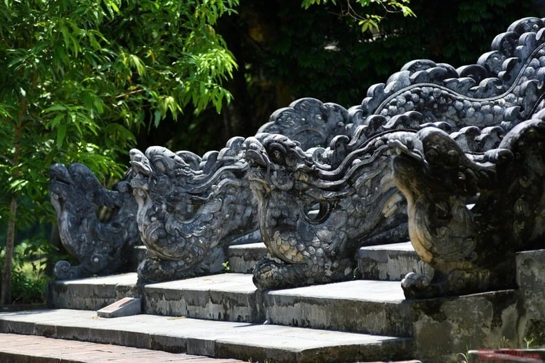 Đây là lăng tẩm xa kinh thành Huế nhất, nơi an nghỉ của ông vua sáng lập nhà Nguyễn, triều đại quân chủ cuối cùng - Ảnh 15.