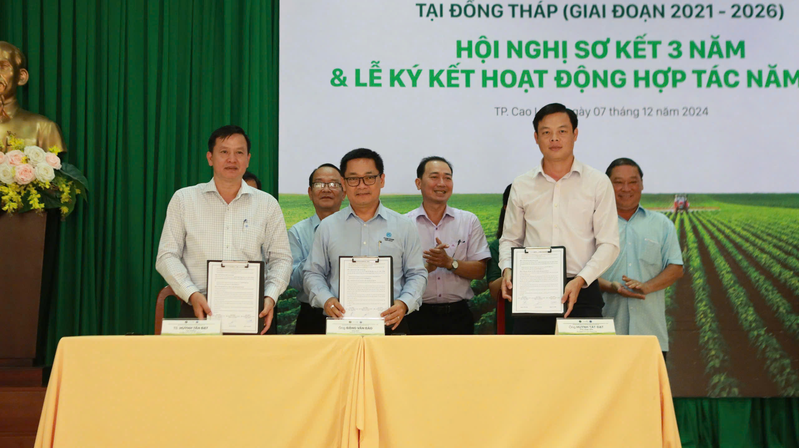 Cục Bảo vệ thực vật, CropLife Việt Nam, Sở NNPTNT Đồng Tháp tiếp tục hợp tác hướng dẫn nông dân sử dụng thuốc BVTV - Ảnh 1.