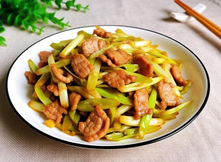Ăn 1 lạng loại rau này hơn ăn 20 cân kỷ tử, bổ thận tráng dương, nam giới thích mê, xào cực thơm - Ảnh 3.