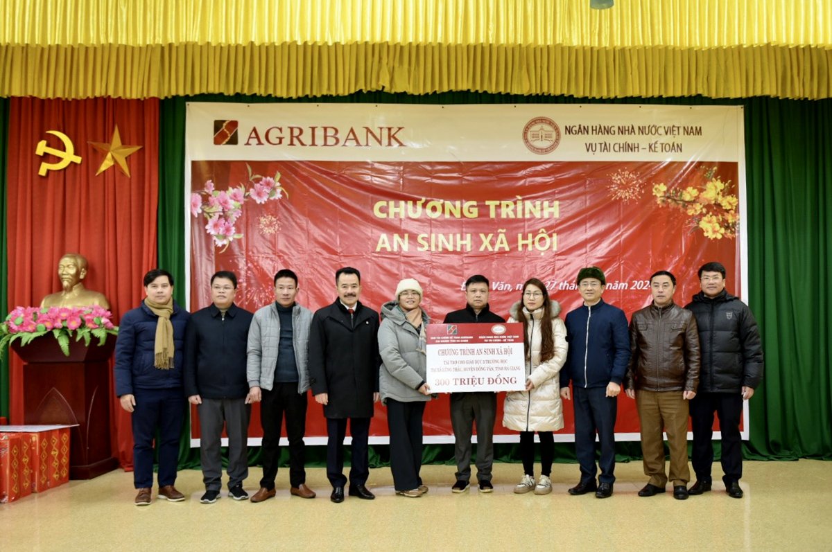 Agribank dành hơn 100 tỷ đồng hỗ trợ người nghèo, gia đình chính sách trên cả nước vui xuân, đón Tết- Ảnh 4.