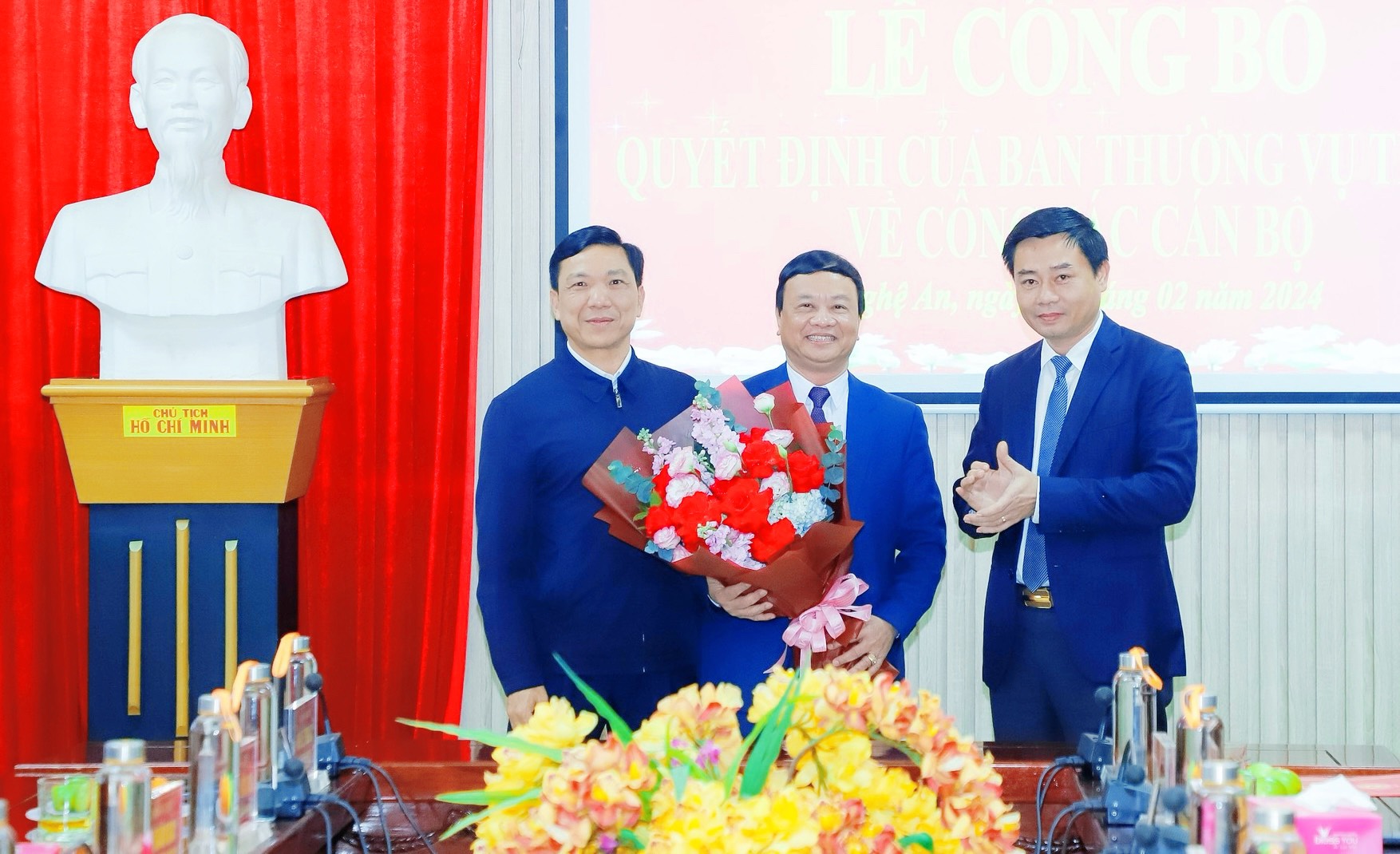 Bí thư Huyện uỷ Tương Dương giữ chức Phó Trưởng Ban Nội chính Tỉnh uỷ Nghệ An- Ảnh 4. Bí thư Huyện uỷ Tương Dương giữ chức Phó Trưởng Ban Nội chính Tỉnh uỷ Nghệ An- Ảnh 4.