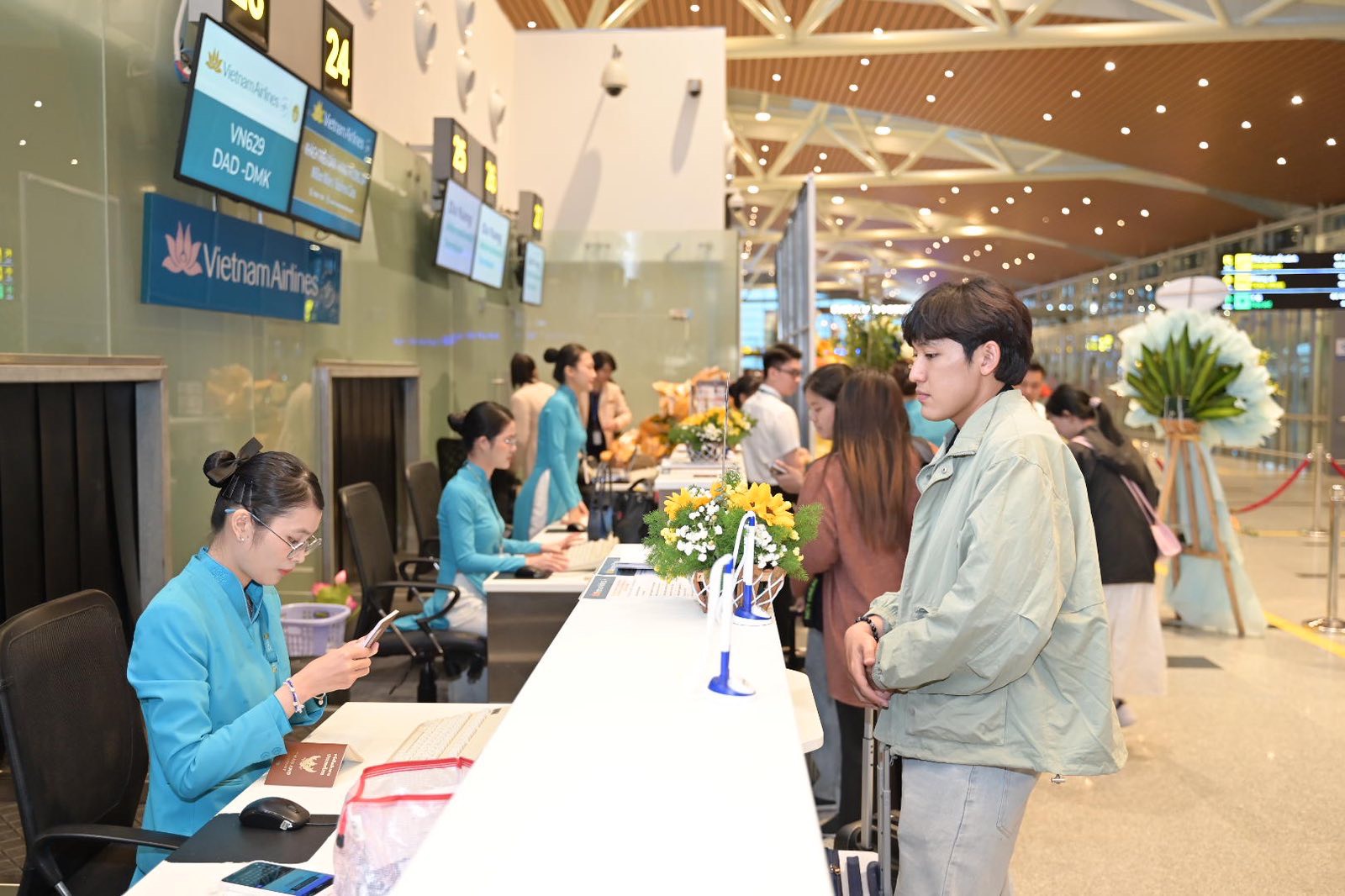 Cận Tết Nguyên đán, một số đường bay địa phương đã bớt "nóng"- Ảnh 1.