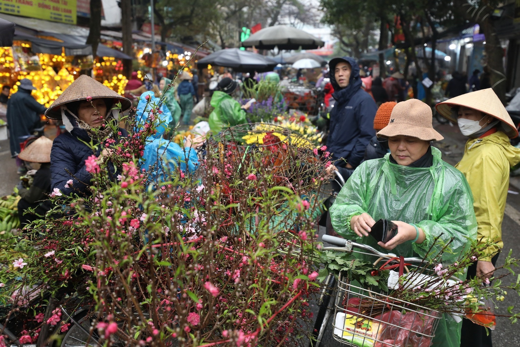 'Ông Công, ông Táo về Trời' - Tết đã gõ cửa từng nhà- Ảnh 15.