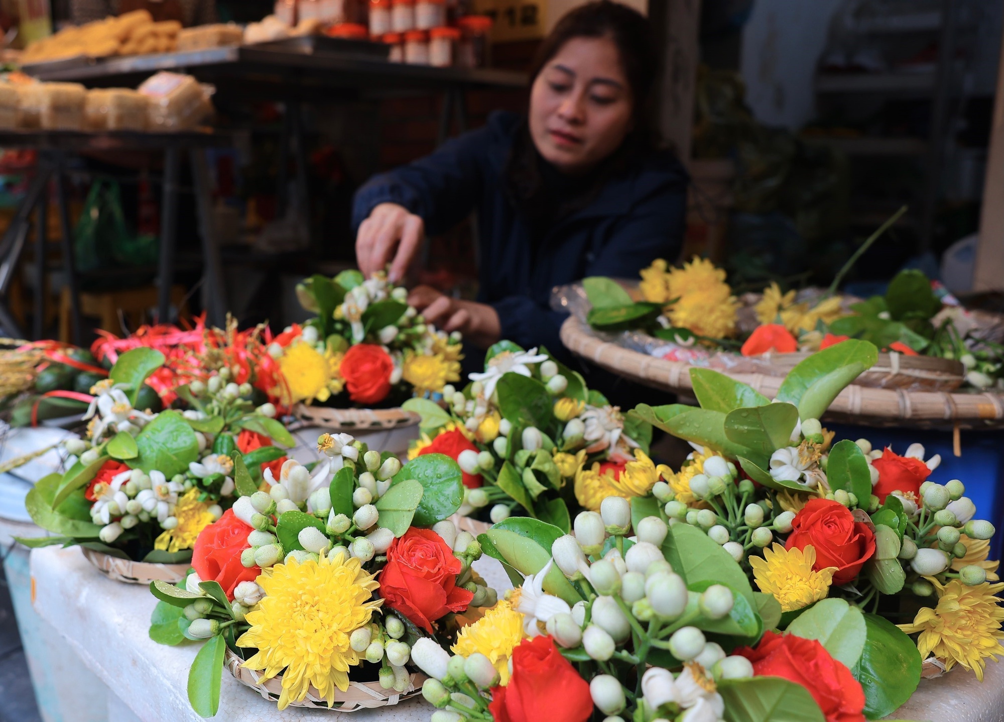 'Ông Công, ông Táo về Trời' - Tết đã gõ cửa từng nhà- Ảnh 2.