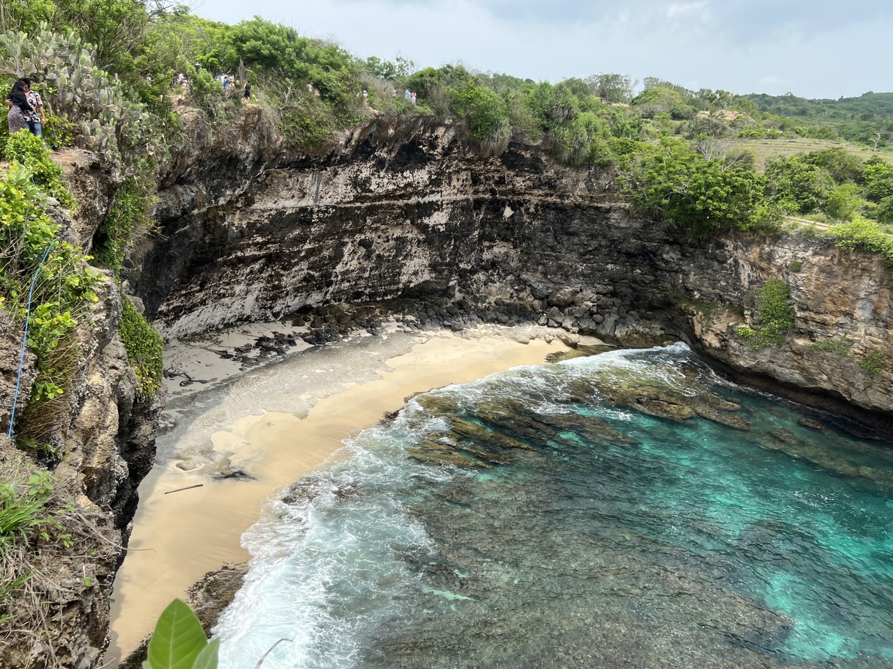 Du lịch "bụi" thiên đường nghỉ dưỡng Bali dành cho người già- Ảnh 2.