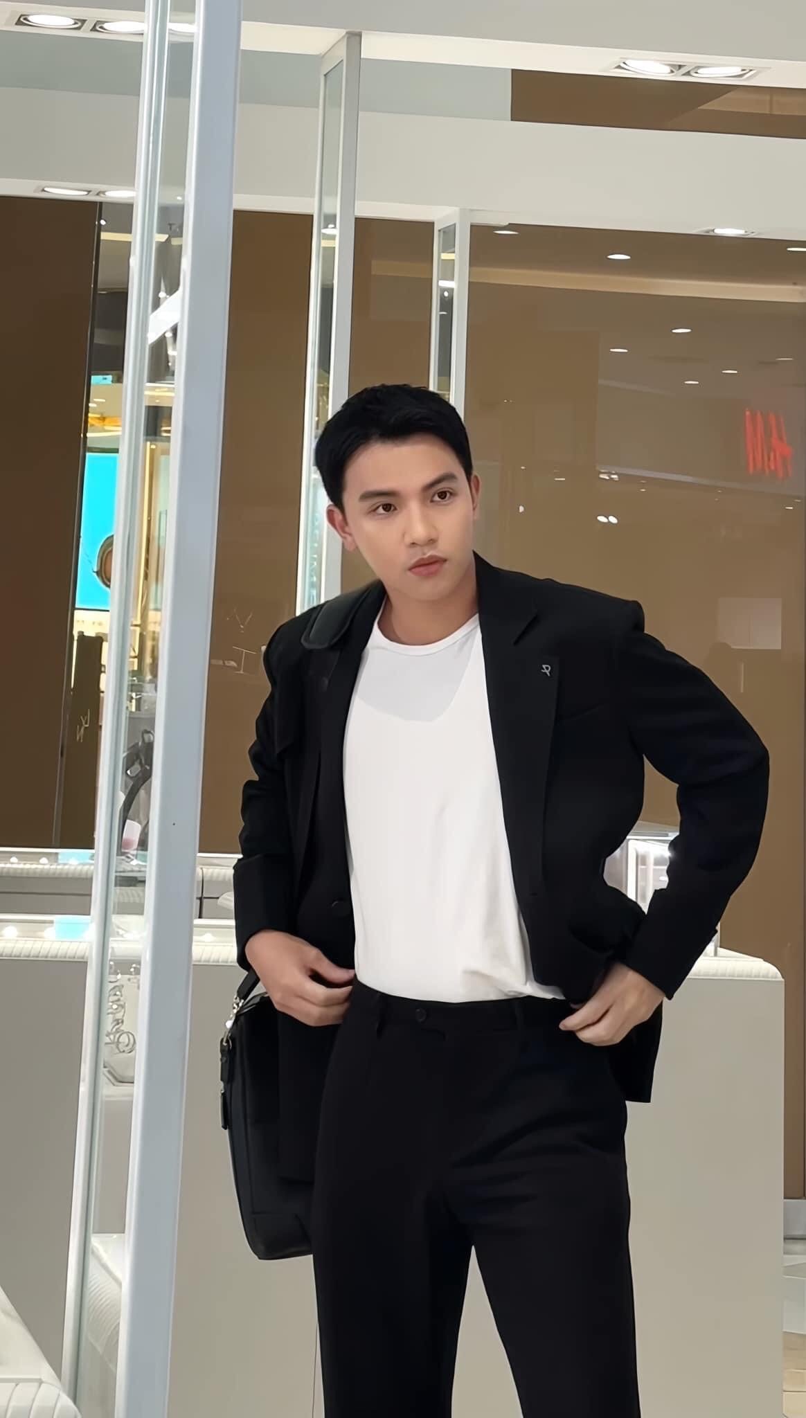 Diễn viên Trần Việt Hoàng: "Tết này bố mẹ không giục tôi lấy vợ sớm"- Ảnh 3.