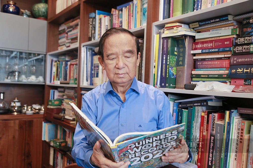 GS Nguyễn Lân Dũng kể về truyền thống gia đình Nguyễn Lân và 2 người con giỏi giang- Ảnh 4.