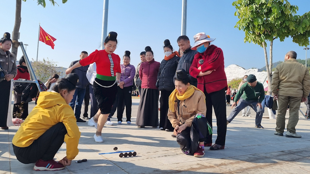 Sơn La: Hơn 1000 nghệ nhân, diễn viên biểu diễn chương trình Hội xuân dâng Bác- Ảnh 5.