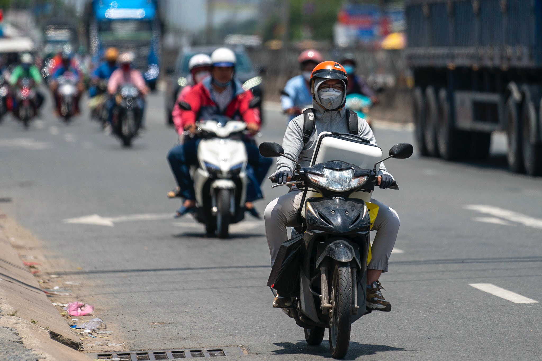Sợ kẹt xe, nhiều người miền Tây đã lục tục về TP.HCM từ mùng 4 Tết- Ảnh 5.