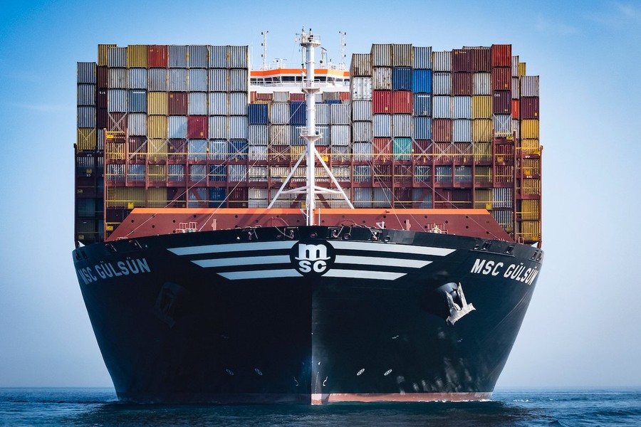 Toàn cảnh siêu tàu chở hàng, gấp 4 lần sân bóng đá và có thể chở hơn 24.000 container- Ảnh 7.