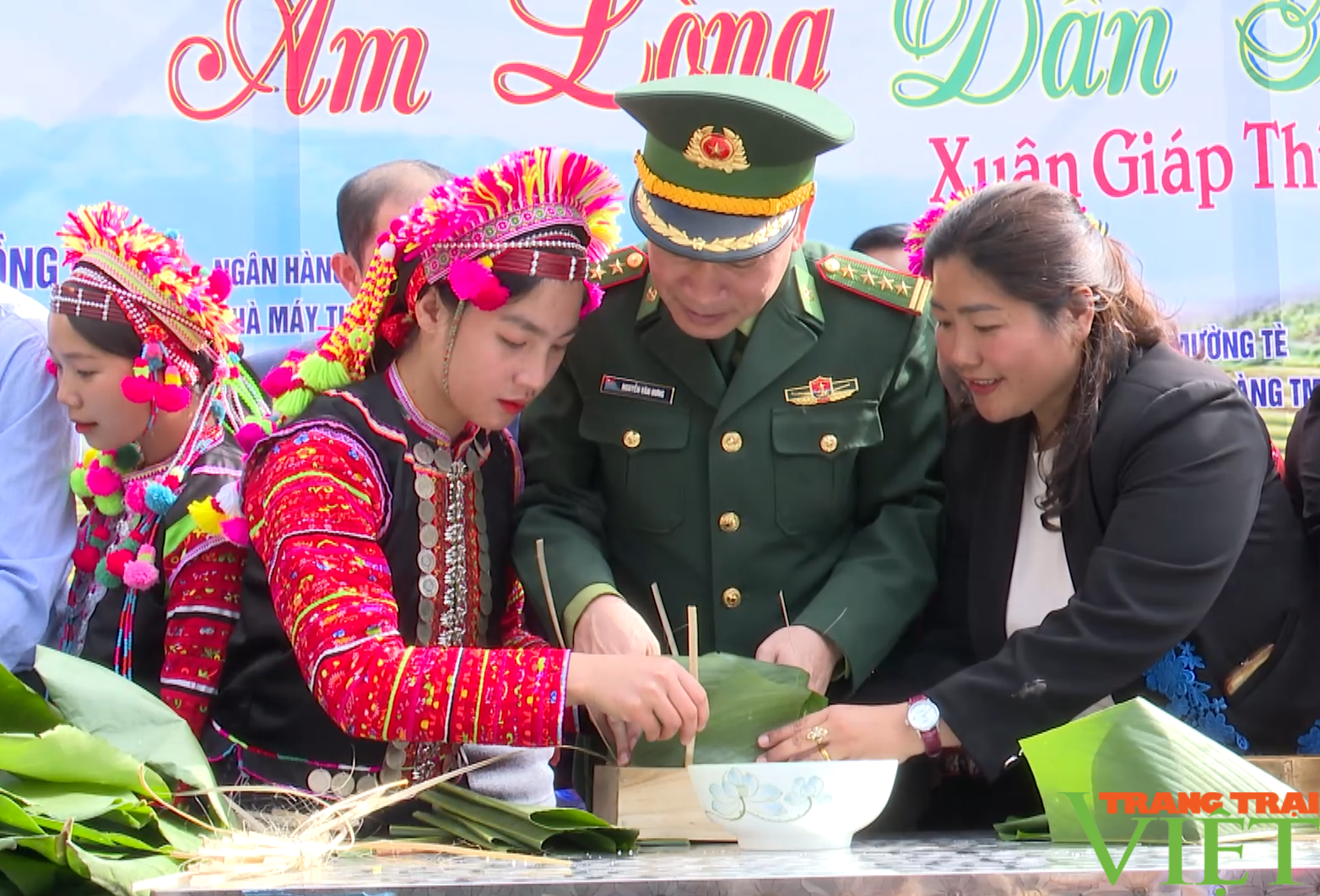 Bộ Chỉ huy BĐBP tỉnh Lai Châu: Mang xuân về với bà con biên giới Thò Ma- Ảnh 10.