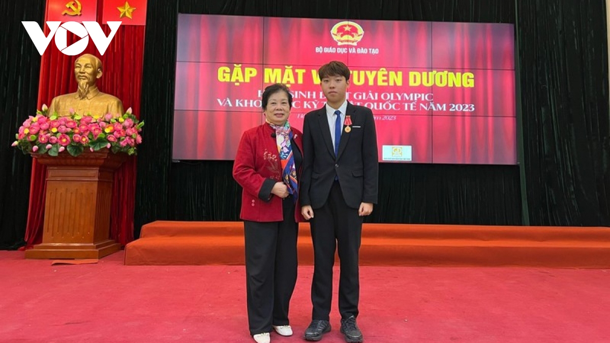 Gia đình học tập: Chuyện một nhà có 3 đời theo nghề Y- Ảnh 1.