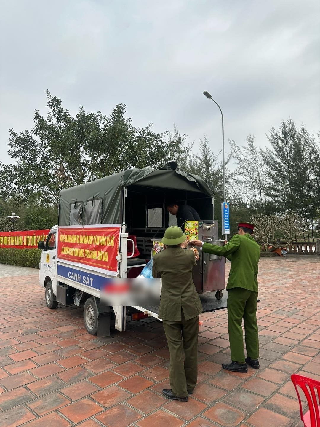 Thái Bình: Dừng hoạt động vĩnh viễn quán lấy nước mía thừa bán lại cho khách ở Đền Trần- Ảnh 2.
