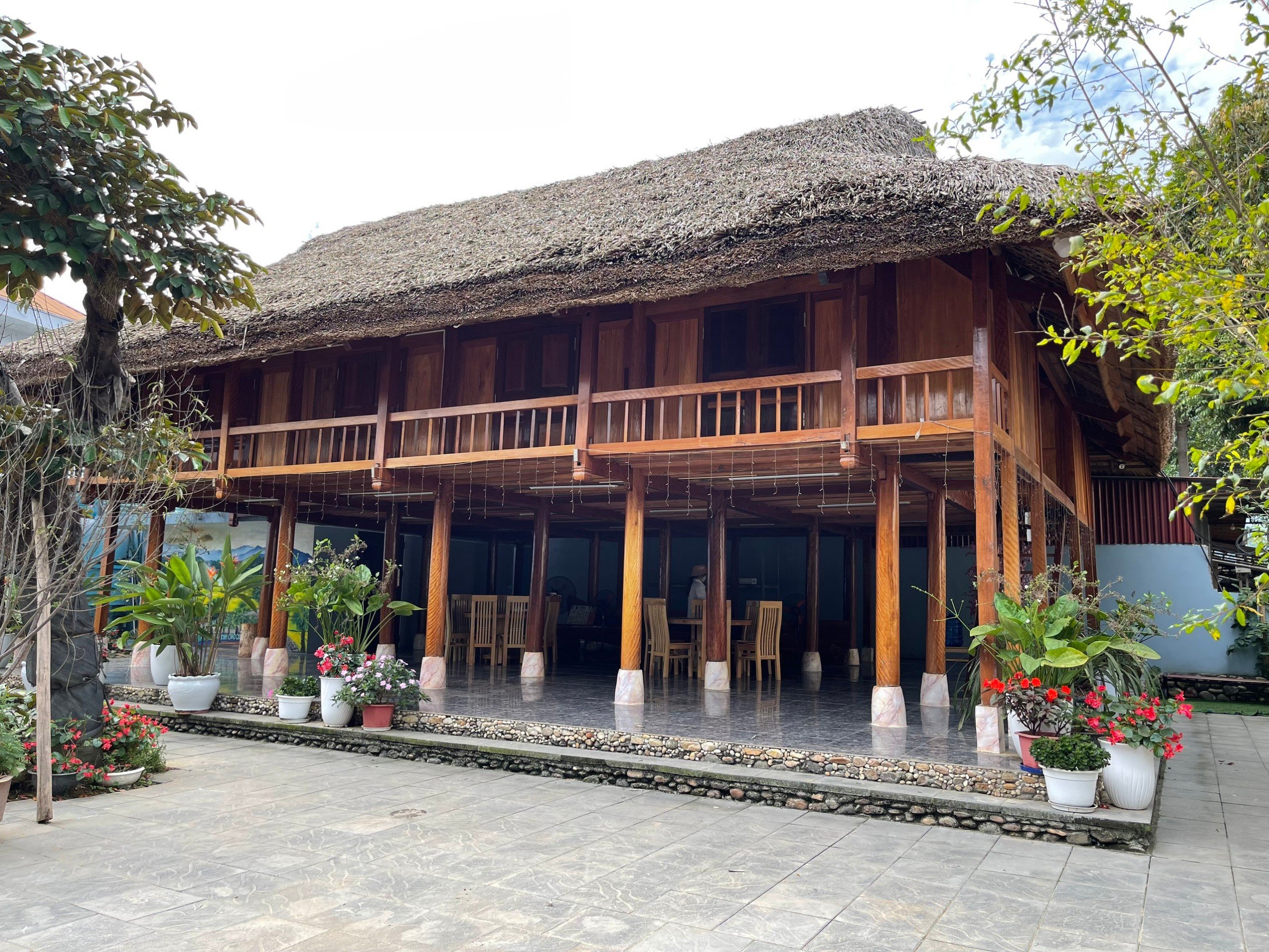 Nông thôn mới Lào Cai: Lan toả Homestay xinh, cổng đẹp, hàng rào cây xanh- Ảnh 6.
