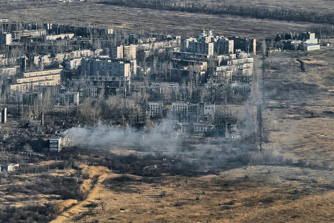 Bộ binh Nga tiến như vũ bão, Ukraine vội vã rút lui 'trong hoảng loạn' khỏi vị trí ở phía Nam Avdiivka- Ảnh 1.